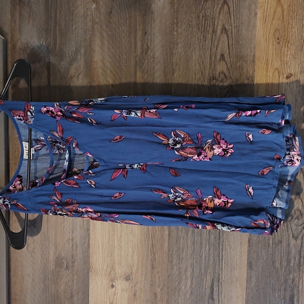 Hip cross top tank top with blue floral print L